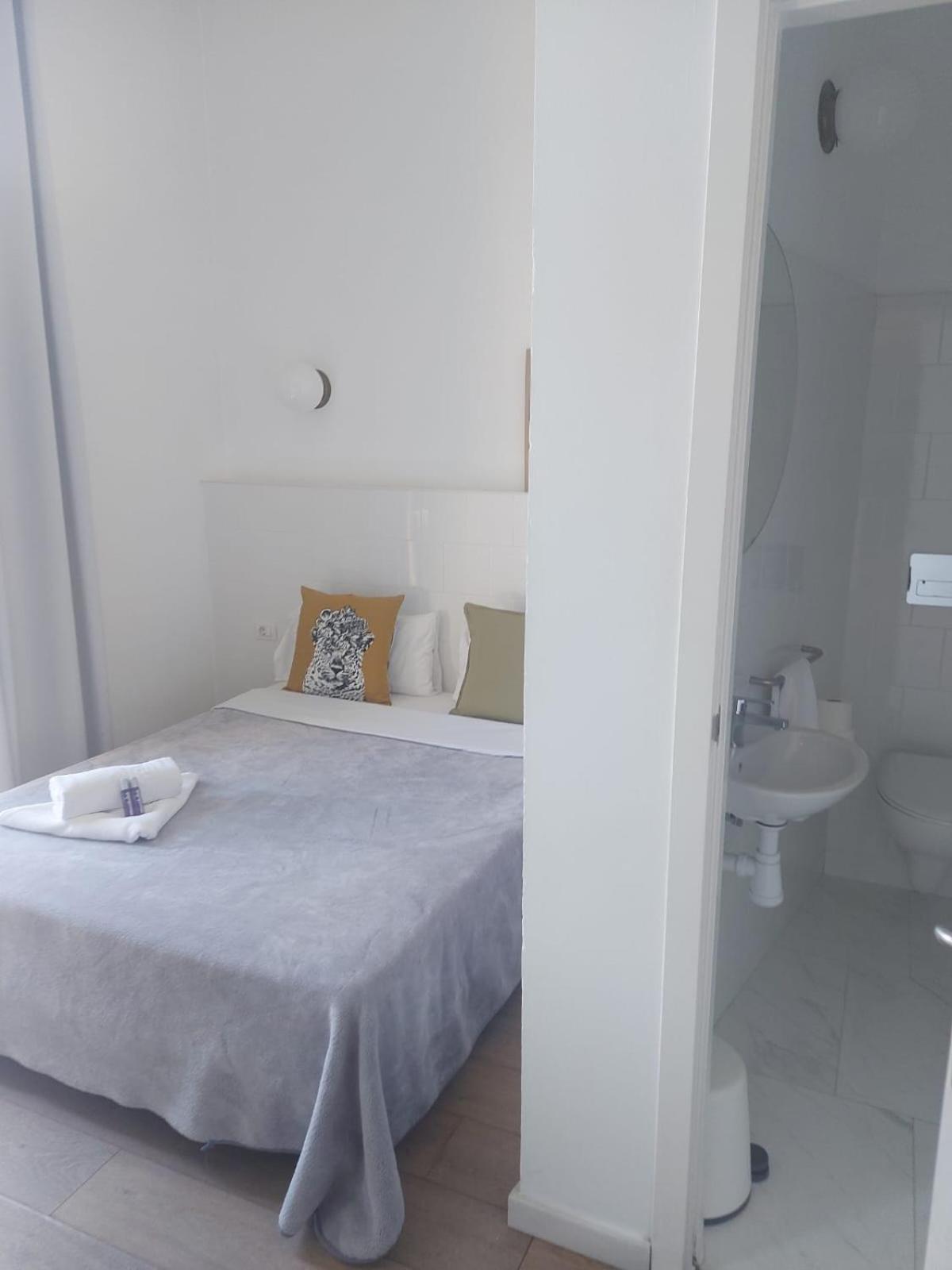 Hostal Argo Barselona Dış mekan fotoğraf