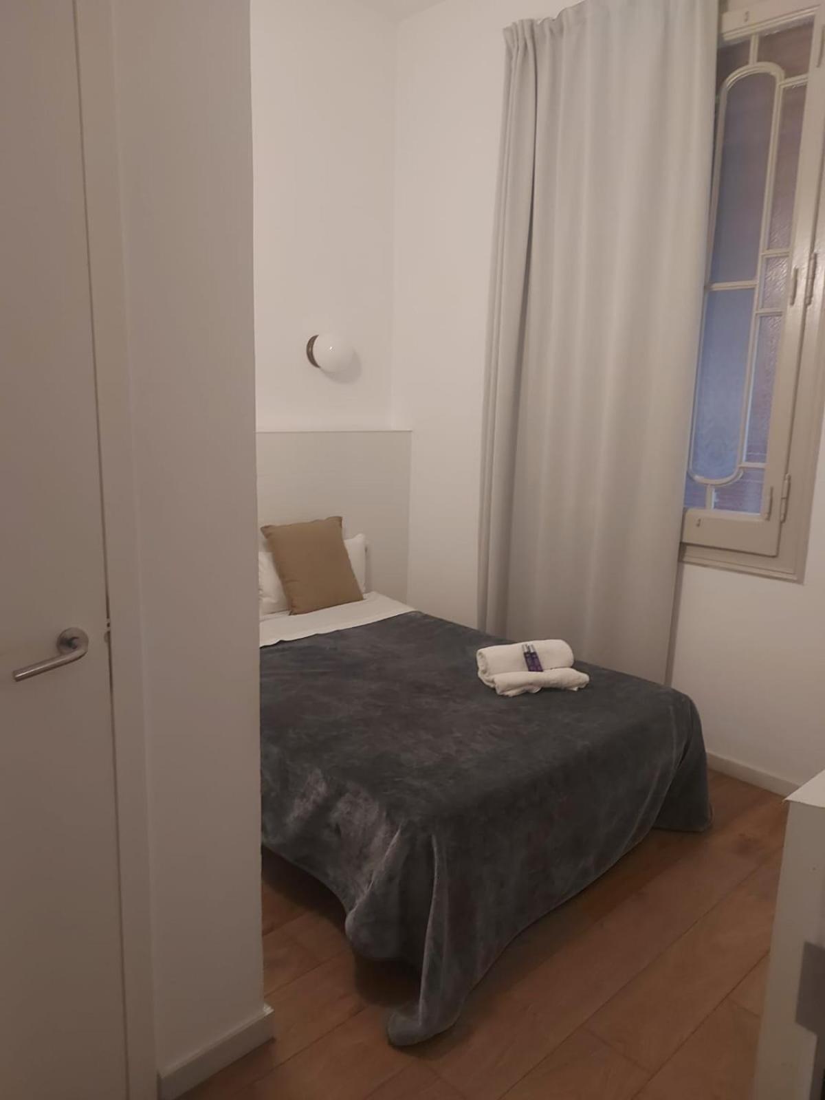 Hostal Argo Barselona Oda fotoğraf
