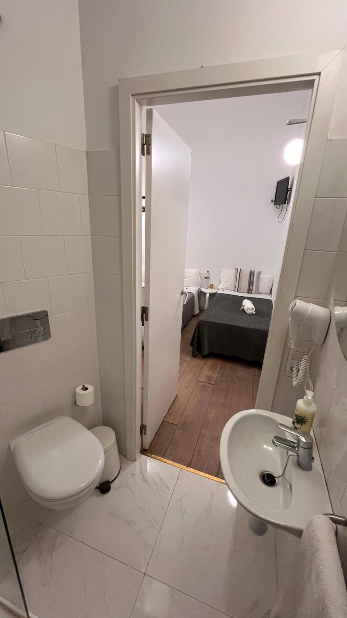 Hostal Argo Barselona Oda fotoğraf